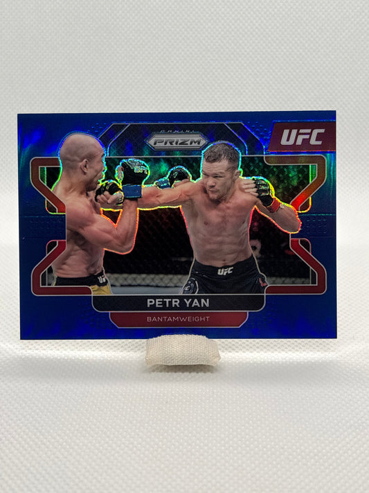 Petr Yan Blue Prizm 166/199 #78 | 2022 Panini Prizm UFC
