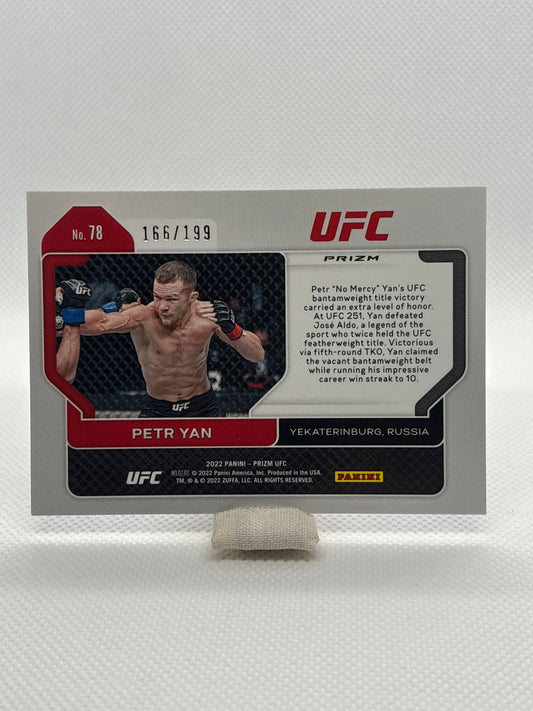 Petr Yan Blue Prizm 166/199 #78 | 2022 Panini Prizm UFC