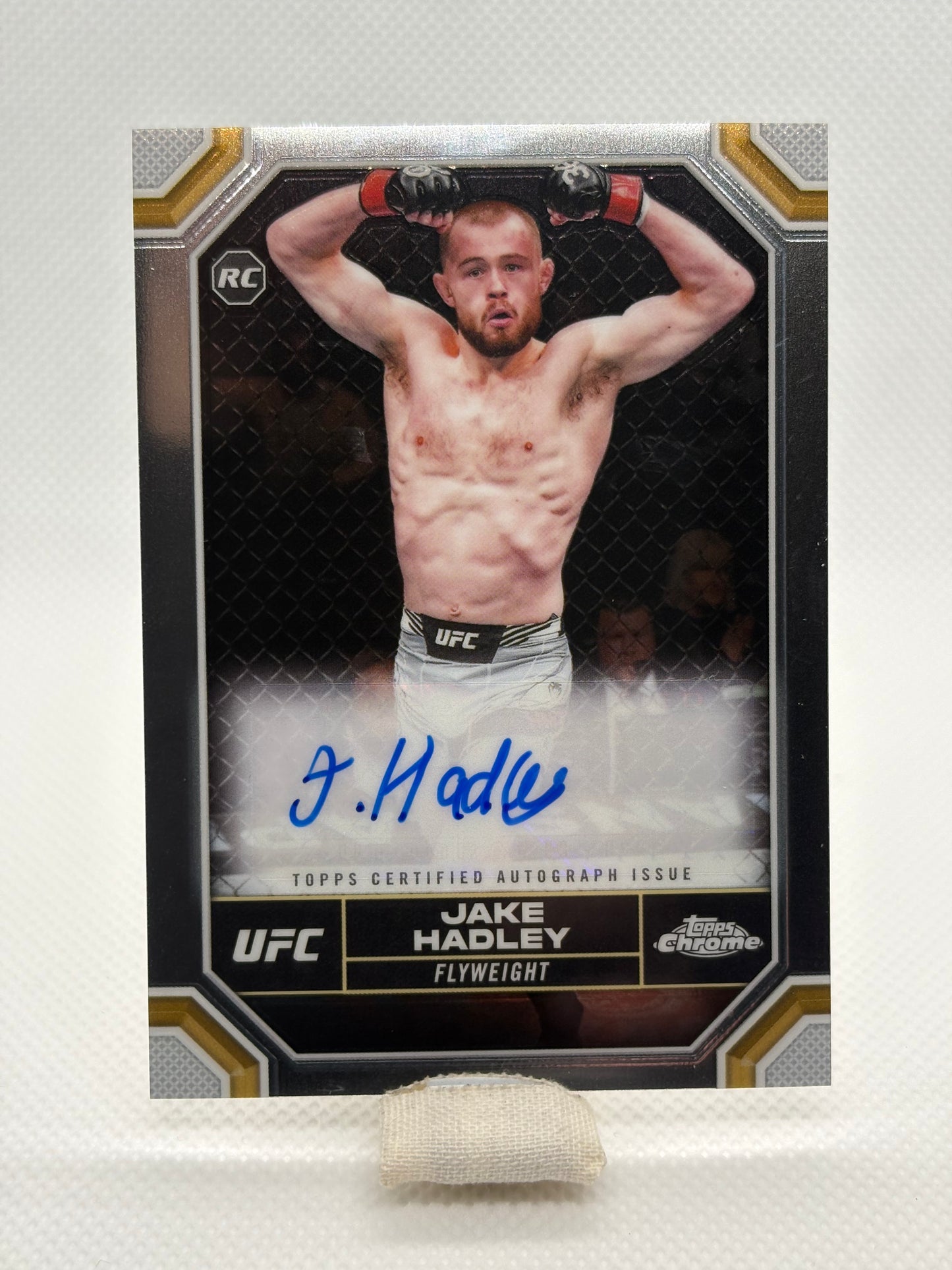 Jake Hadley Chrome Rookie Auto RC #CRA-JHA | 2024 Topps Chrome UFC