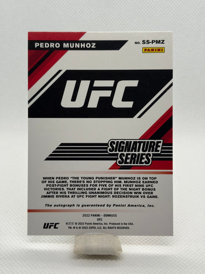 Pedro Munhoz Signature Series Auto Green Holo #SS-PMZ | 2022 Panini Donruss UFC